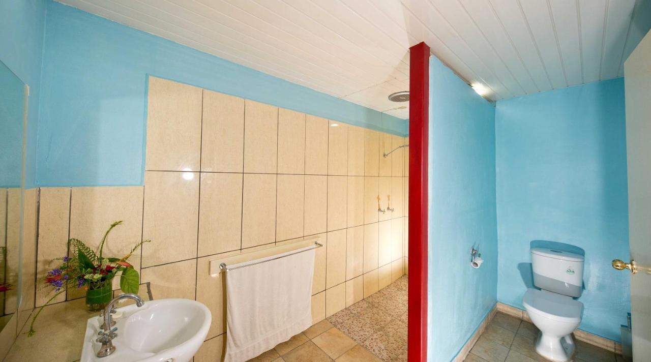 Retreat Seaside Hostel Port Vila Bagian luar foto