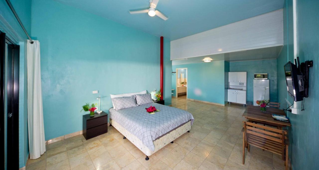 Retreat Seaside Hostel Port Vila Bagian luar foto
