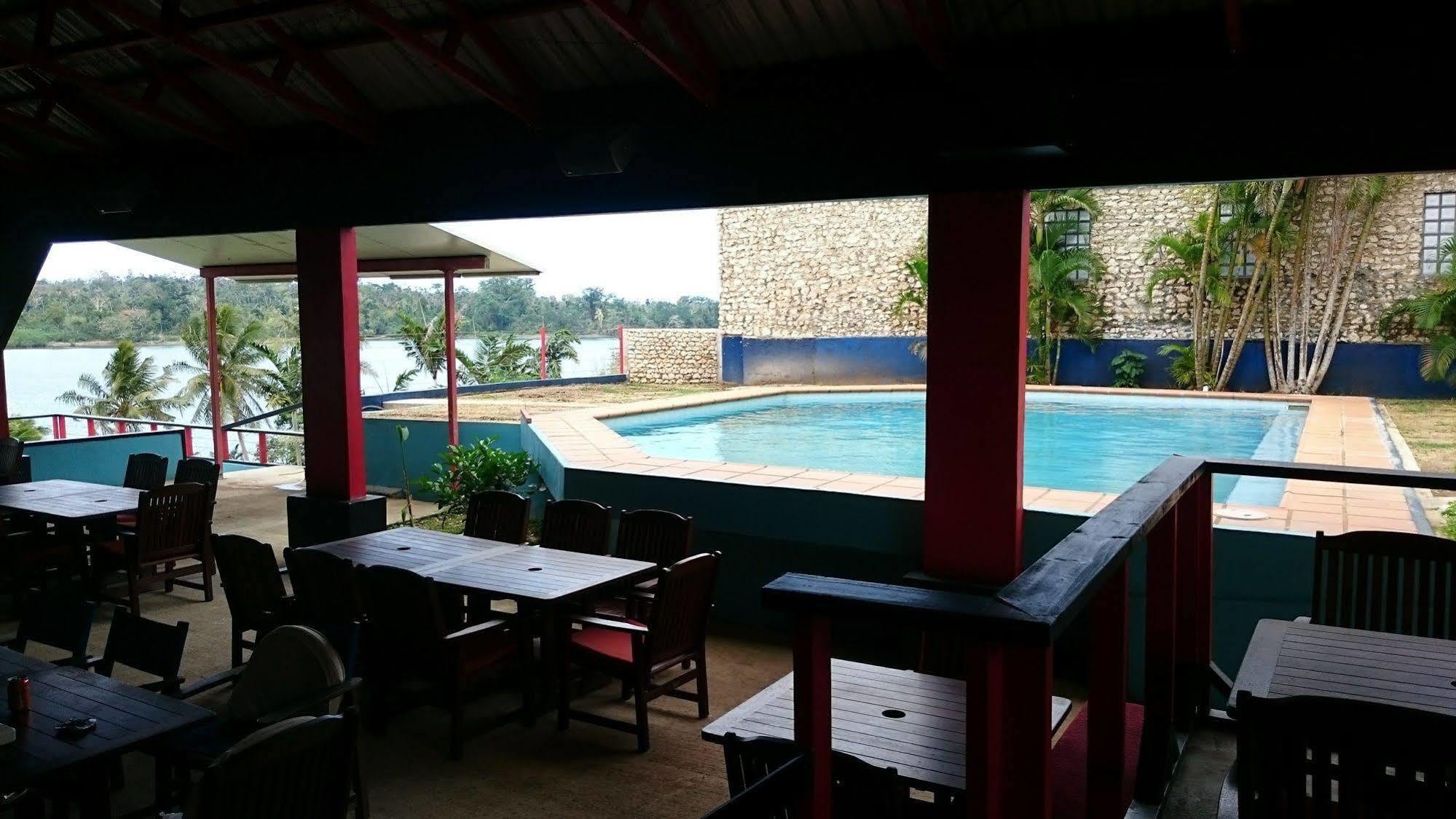 Retreat Seaside Hostel Port Vila Bagian luar foto