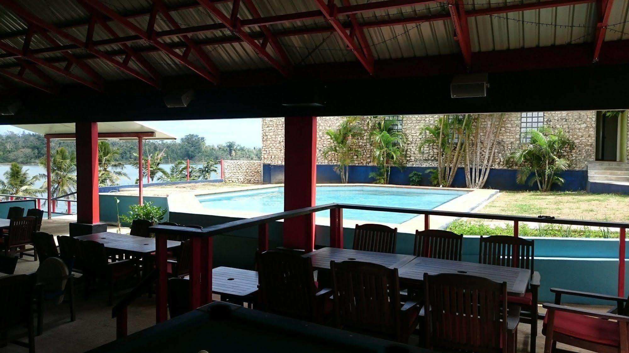 Retreat Seaside Hostel Port Vila Bagian luar foto